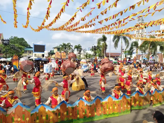 Tarabucan National High School performs Hadang Paturig-on at the Hadang Festival 2026 street dancing competition, Calbayog City